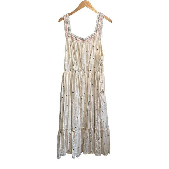 Old Navy Sleeveless Waist-Defined Embroidered Clip-Dot Midi Dress Cream Floral - Picture 5 of 9